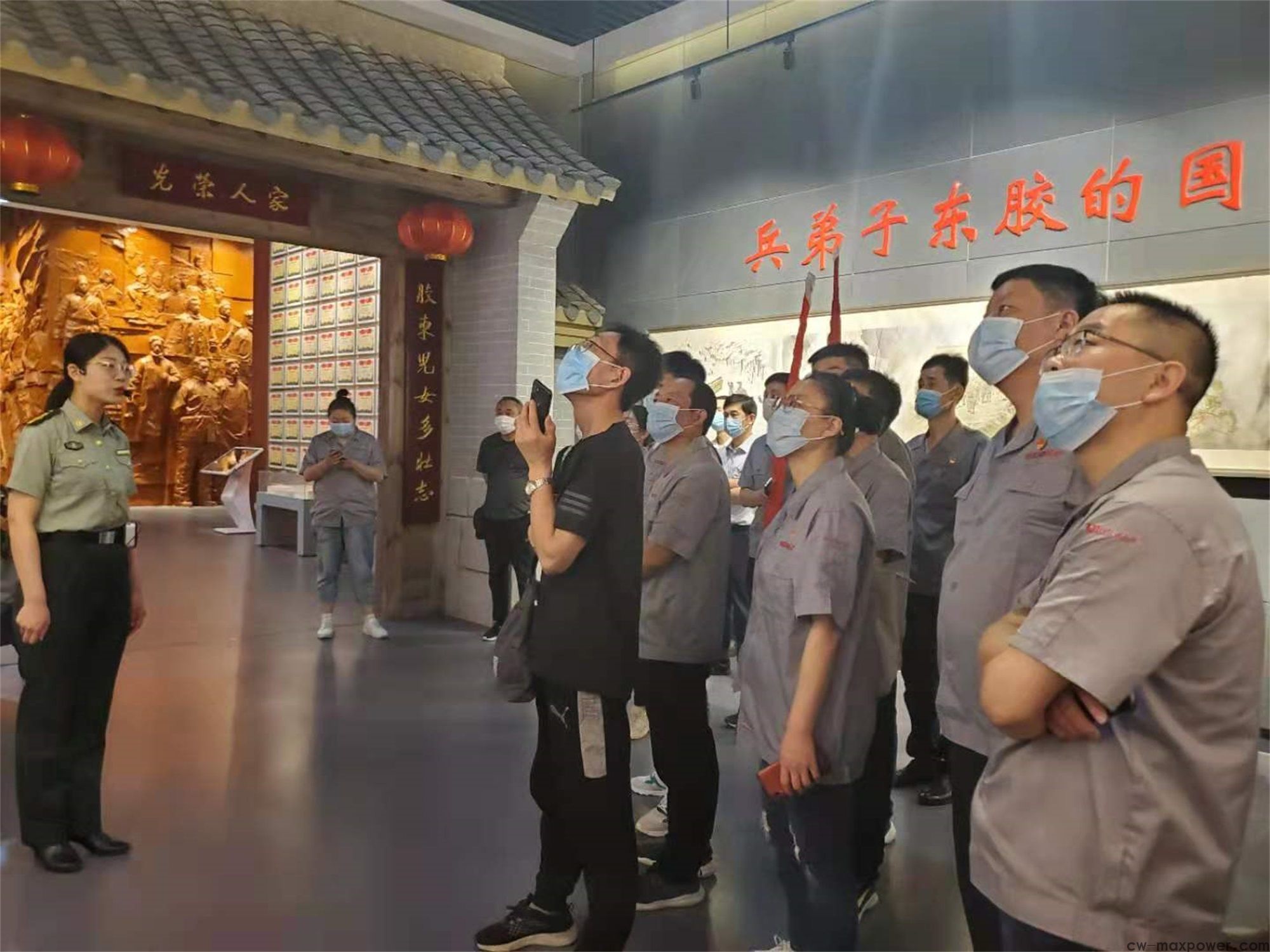 传承红色基因 bbin宝盈集团集团党委开展红色主题党建活动(图10) 传承红色基因 bbin宝盈集团集团党委开展红色主题党建活动(图10)